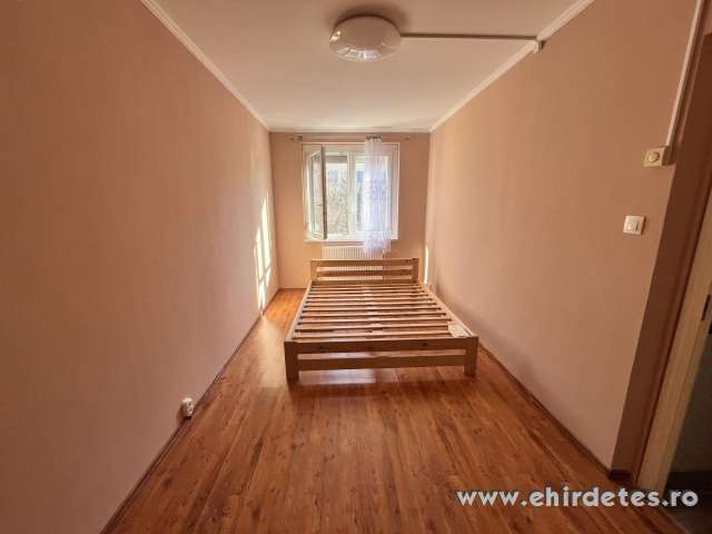 Békéscsabán a Millennium utcában 2 emeleti 2 szobás felújított lakás Békéscsabán a Millennium utcában 2 emeleti 2 szobás felújított lakás