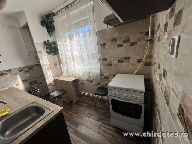 Békéscsabán a Millennium utcában 2 emeleti 2 szobás felújított lakás Békéscsabán a Millennium utcában 2 emeleti 2 szobás felújított lakás