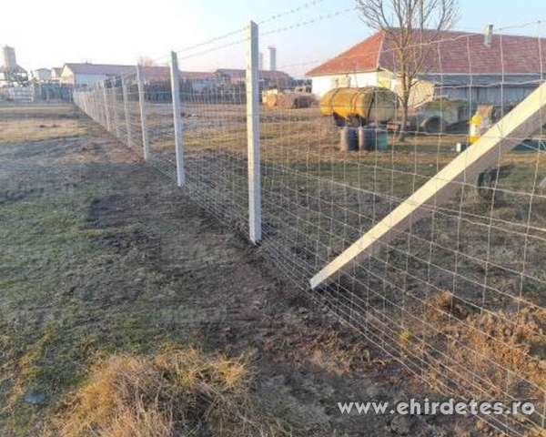 Beton lábazati elem vadháló drótfonat drótháló kapu oszlop kerítés Beton lábazati elem vadháló drótfonat drótháló kapu oszlop kerítés