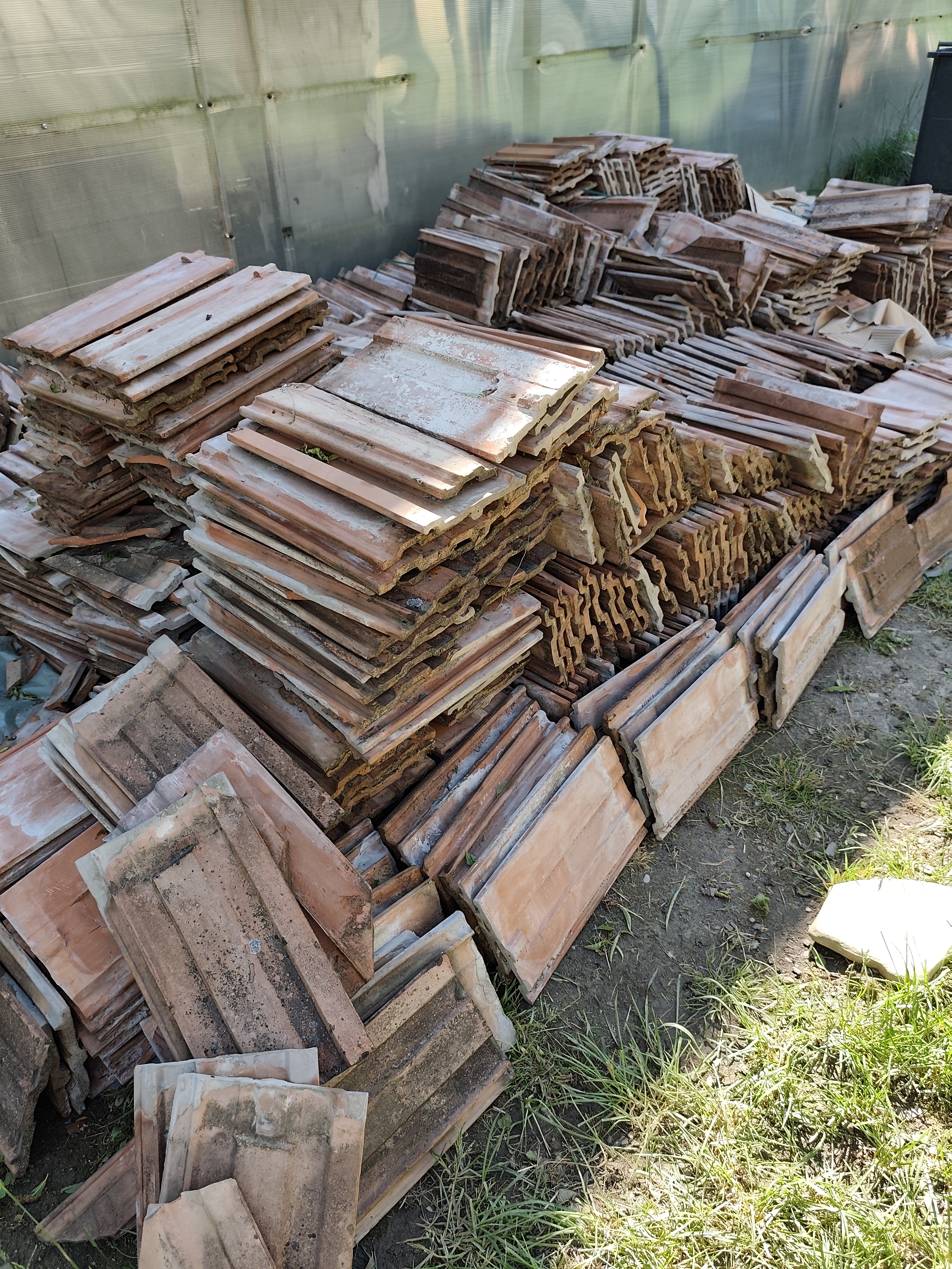 Bontott cserép 070 lej Bontott cserép 070 lej