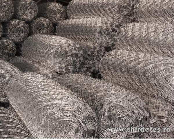 Drótfonat drótháló vadháló oszlop kapu kerítés a gyártótól Drótfonat drótháló vadháló oszlop kapu kerítés a gyártótól