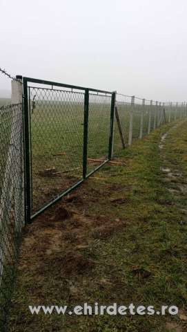 Drótkerítés drótfonat vadháló drótháló a gyártótól kerítés oszlop Drótkerítés drótfonat vadháló drótháló a gyártótól kerítés oszlop