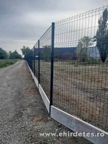 Drótkerítés drótfonat vadháló oszlop kapu huzal a gyártótól kerítés Drótkerítés drótfonat vadháló oszlop kapu huzal a gyártótól kerítés