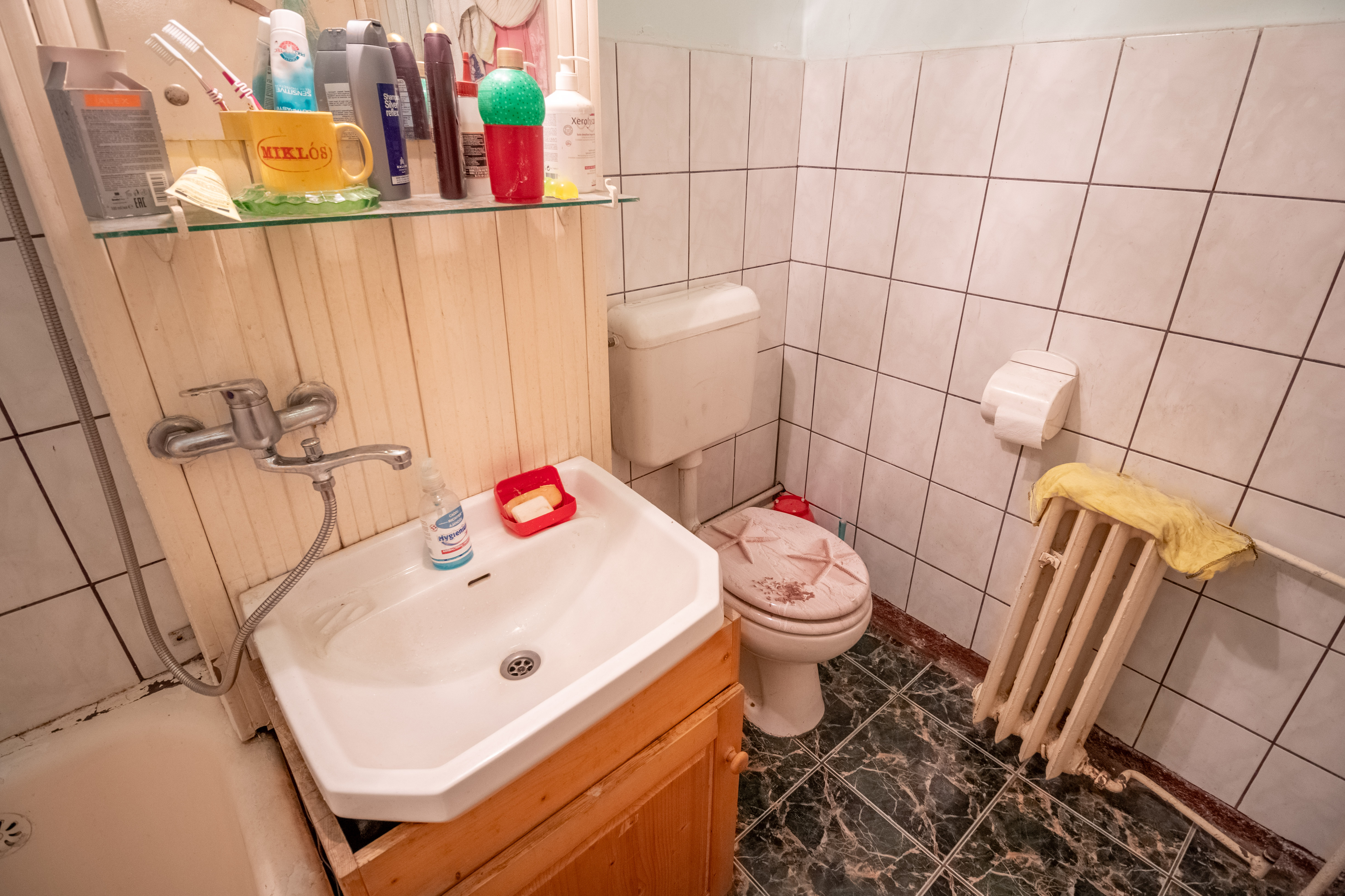 Eladó elsőosztályú garzonlakás Eladó elsőosztályú garzonlakás