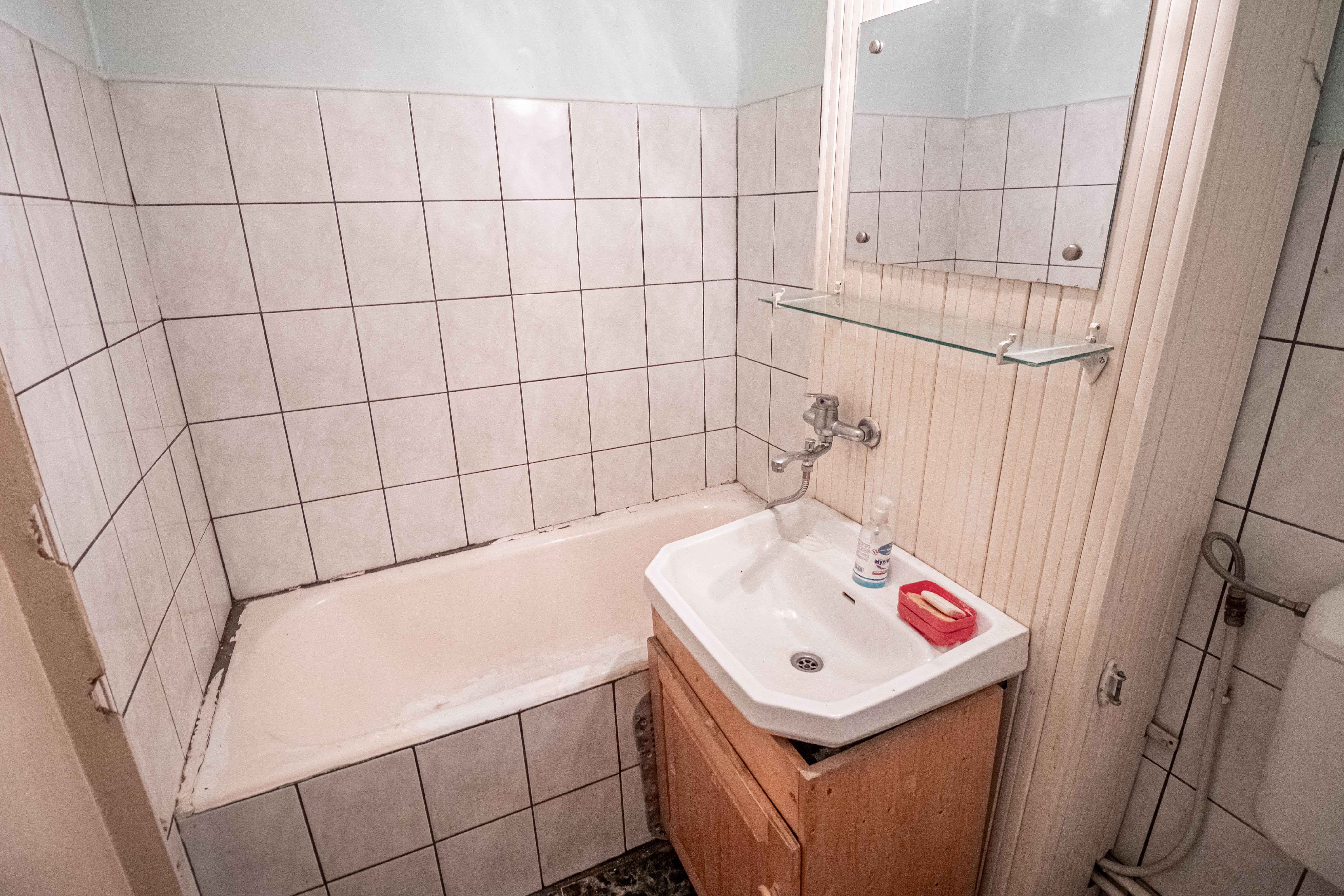 Eladó elsőosztályú garzonlakás Eladó elsőosztályú garzonlakás