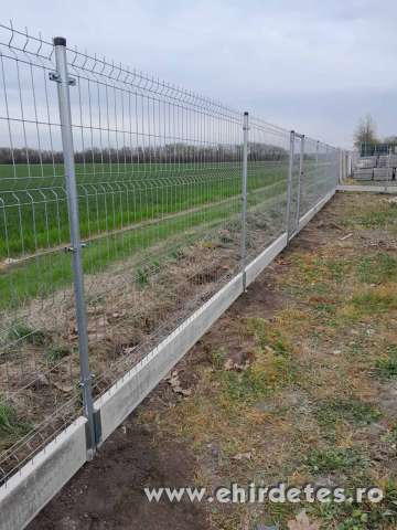 Kerítés építés kedvező áron vadháló drótfonat drótháló kapu oszlop Kerítés építés kedvező áron vadháló drótfonat drótháló kapu oszlop