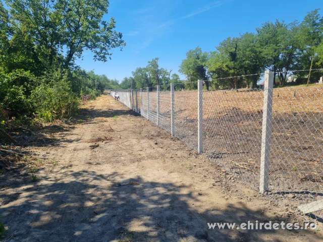 Kerítés kedvező áron vadháló drótfonat drótháló oszlop kapu huzal Kerítés kedvező áron vadháló drótfonat drótháló oszlop kapu huzal