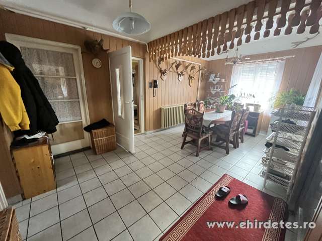 Sarkadon eladásra kínálunk egy jó állapotú 2 szobás kertes házat Sarkadon eladásra kínálunk egy jó állapotú 2 szobás kertes házat