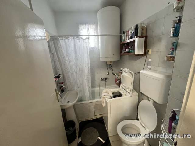 Sarkadon eladásra kínálunk egy jó állapotú 2 szobás kertes házat Sarkadon eladásra kínálunk egy jó állapotú 2 szobás kertes házat