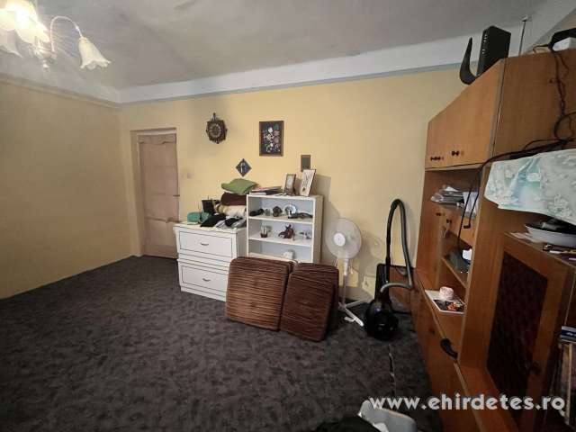 Sarkadon eladásra kínálunk egy jó állapotú 2 szobás kertes házat Sarkadon eladásra kínálunk egy jó állapotú 2 szobás kertes házat