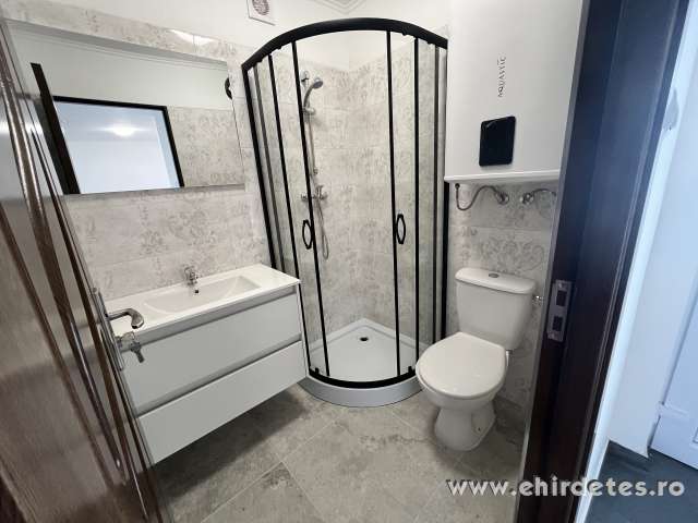 Sarkadon eladásra kínálunk egy teljesen felújított családi házat Sarkadon eladásra kínálunk egy teljesen felújított családi házat