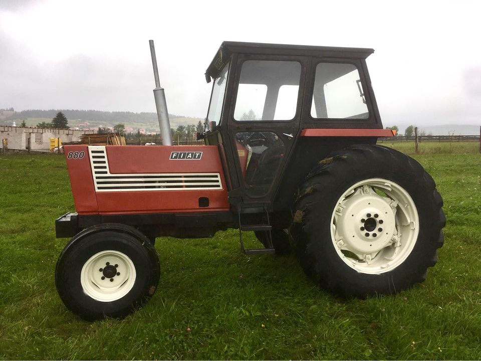 Traktor Fiat 880
