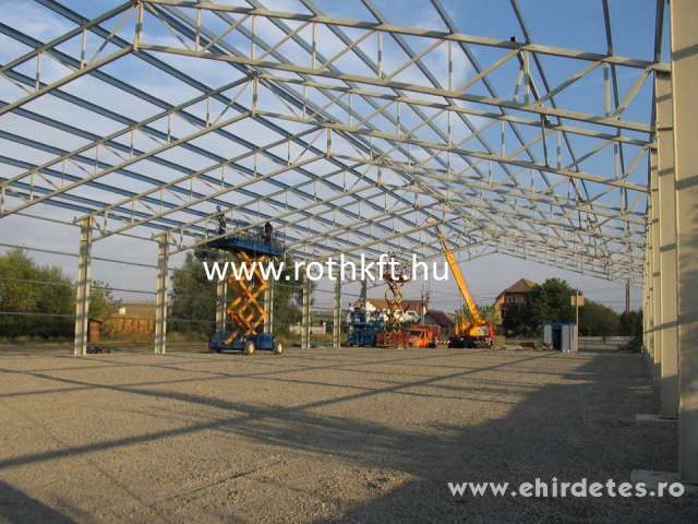 Új 24 x 60 x 5m Acélcsarnok vázszerkzet eladó Új 24 x 60 x 5m Acélcsarnok vázszerkzet eladó