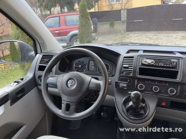 Volkswagen Transporter T5 Facelift 20 TDI Euro 5 2013 Volkswagen Transporter T5 Facelift 20 TDI Euro 5 2013