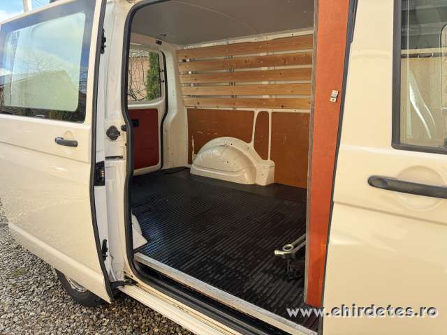 Volkswagen Transporter T5 Facelift 20 TDI Euro 5 2013 Volkswagen Transporter T5 Facelift 20 TDI Euro 5 2013