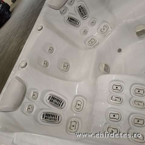 WELLIS MAKALU LIFE PREMIUM KIÁLLÍTÁSI DARAB WELLIS MAKALU LIFE PREMIUM KIÁLLÍTÁSI DARAB