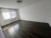 Békéscsabán a Millennium utcában 2 emeleti 2 szobás felújított lakás