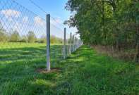 Kerítés építés drótháló vadháló oszlop kapu huzal vadkerítés