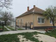 Kétegyházán három