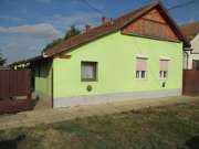 Medgyesegyházán három szobás családi ház eladó