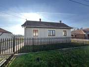 Sarkadon eladásra kínálunk egy teljesen felújított családi házat