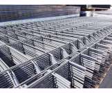 Táblás kerítés a legjobb áron vadháló drótfonat drótháló oszlop kapu