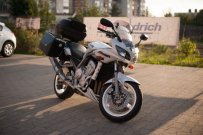 Yamaha Fazer 1000 tipusu motorkerekpar